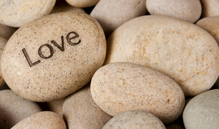 gemstone meanings love