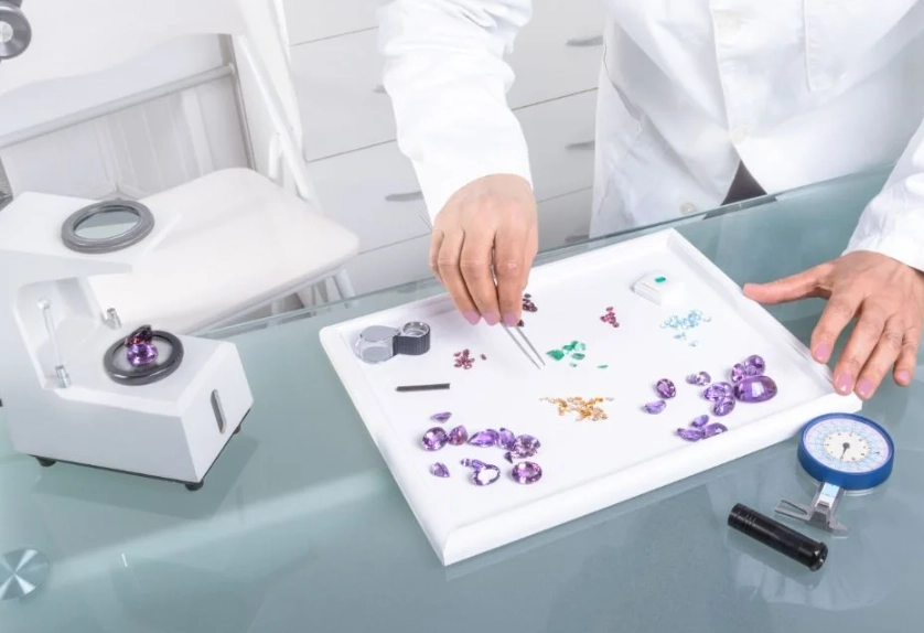 gemologist salary