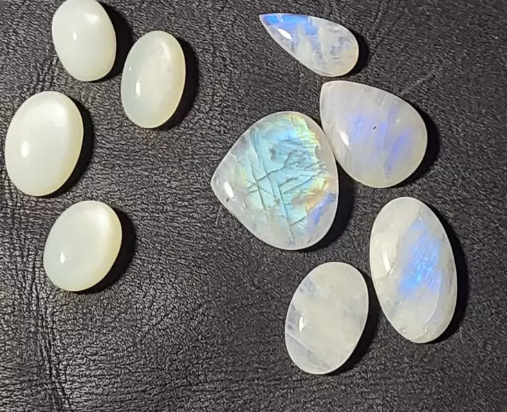 Moonstone: The Ultimate Guide to Meaning, Properties, and How to Buy