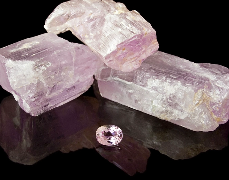kunzite healing properties