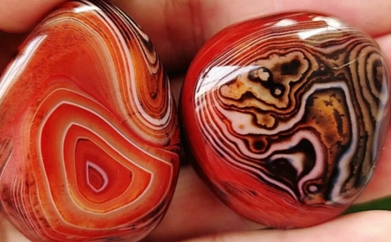 August birthstone