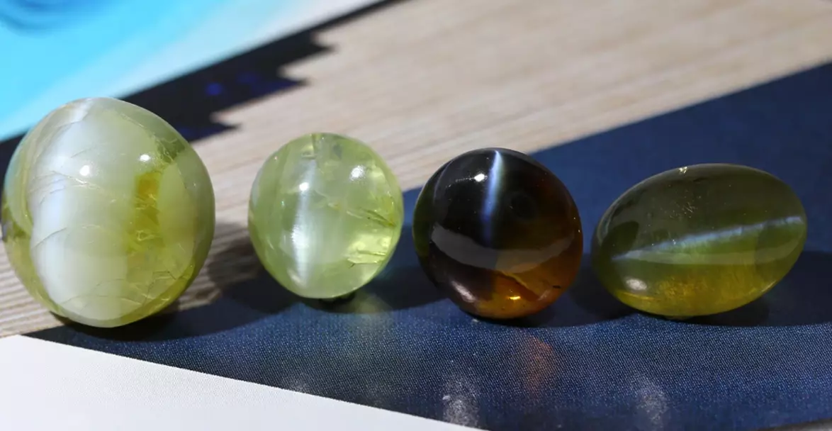 cat's eye chrysoberyl cat's eye chrysoberyl