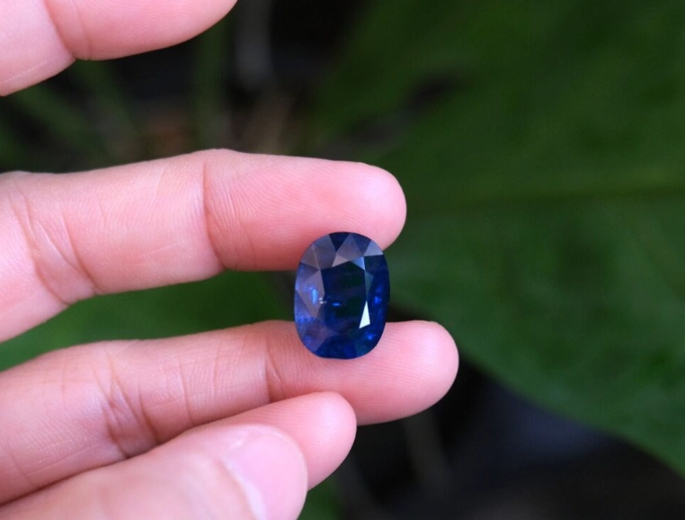 sapphire gemstone