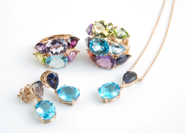 Gemstone Jewelry Guide: How to Buy, Style & Care for Your Pieces