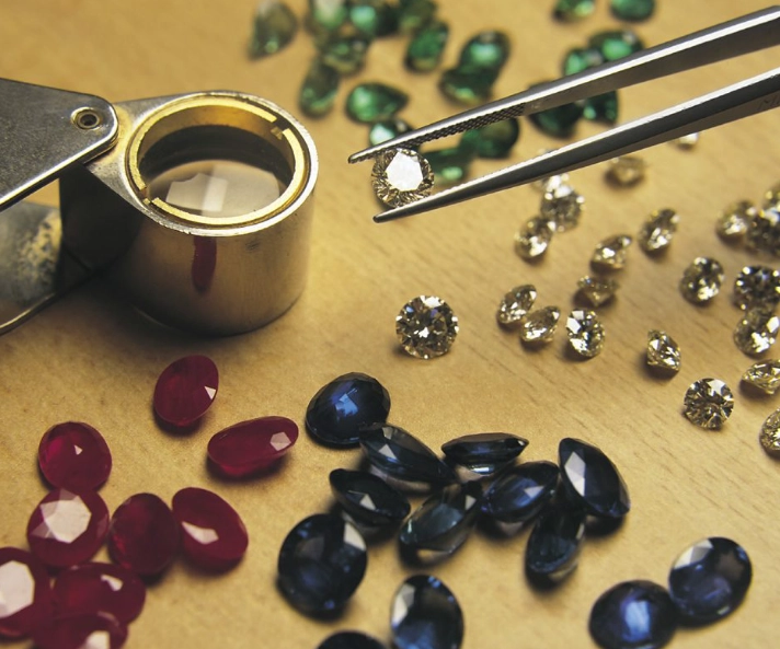 What Determines Gemstone Price? The Ultimate Guide to Valuation