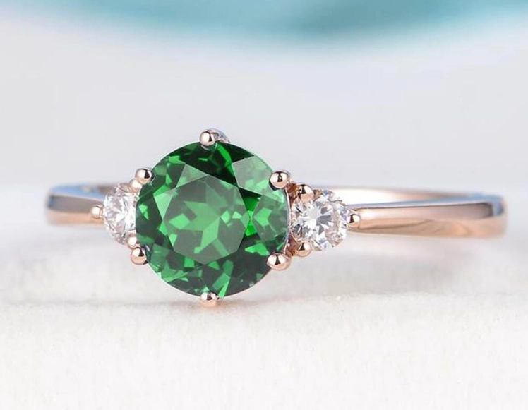 Gemstone Engagement Rings: The Ultimate Guide to Colors, Styles & Meanings