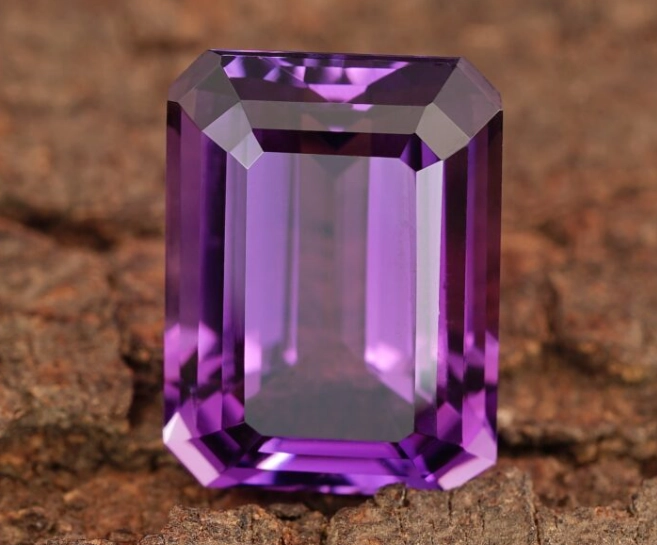 Amethyst Color Guide: February Birthstone Hue Secrets & Value