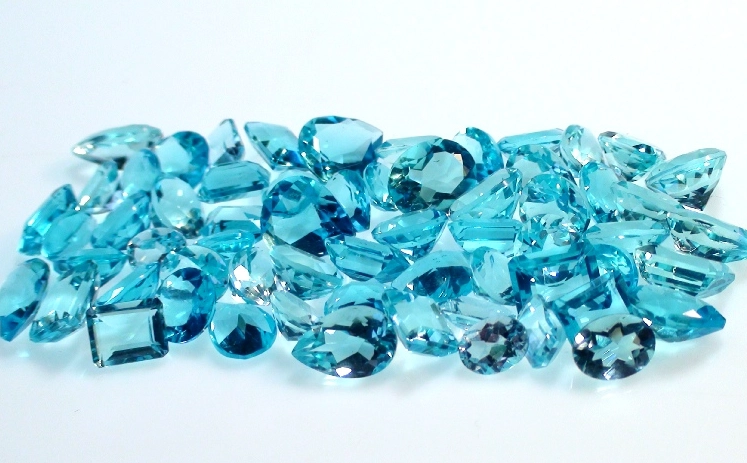 blue topaz healing properties
