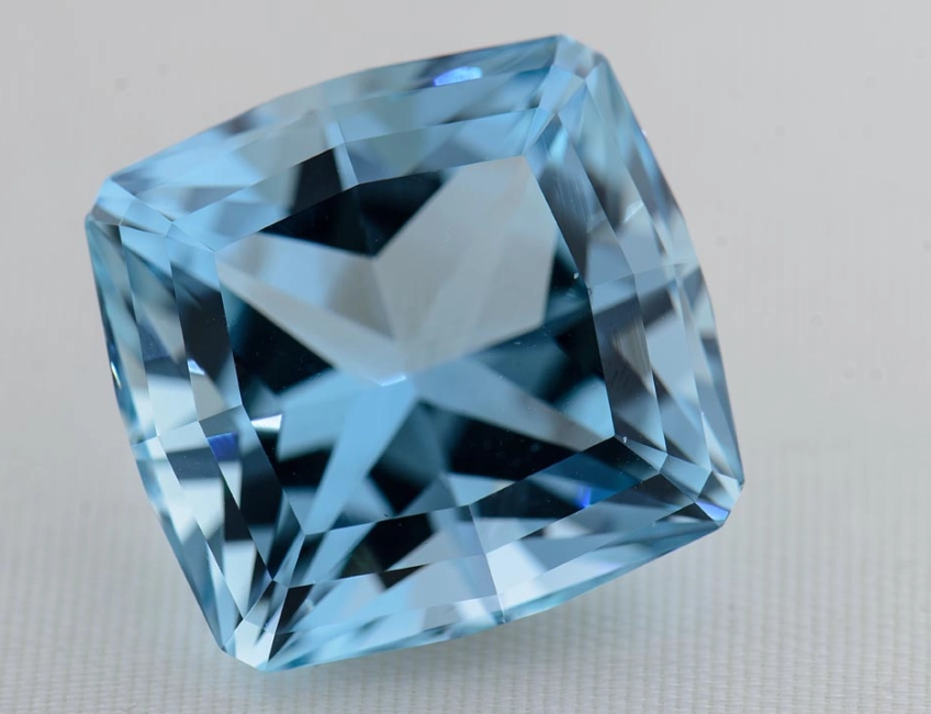 aquamarine gemstone