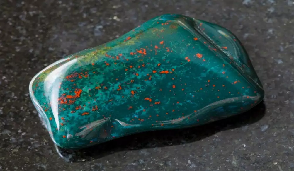 Bloodstone Crystal: The Ultimate Guide to Properties, Uses & Identification