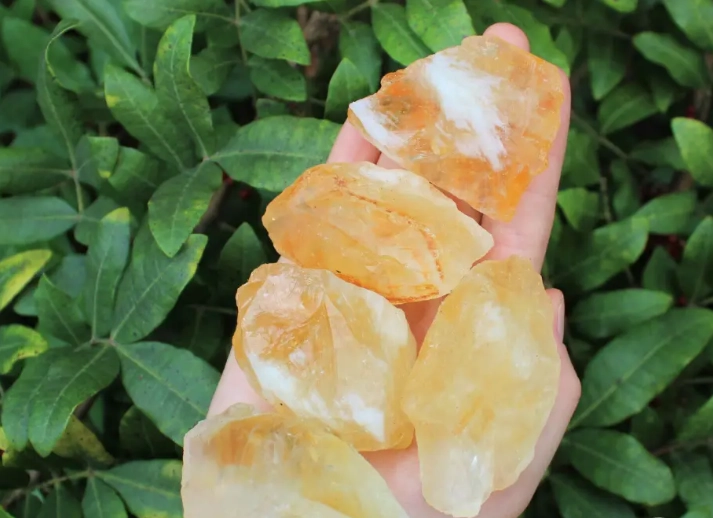 What is citrine crystal good for?